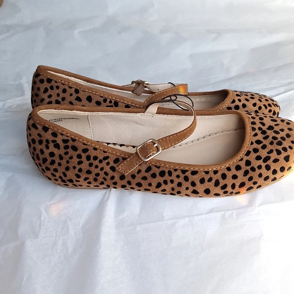 Isaac Mizrahi Flats - Picture 8 of 12